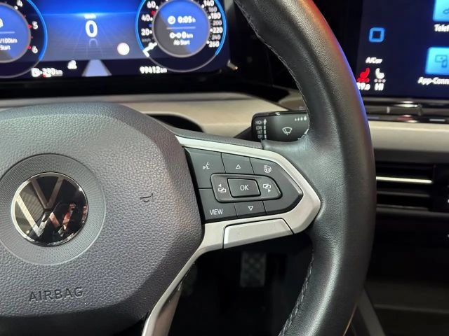 Volkswagen Golf Life Variant