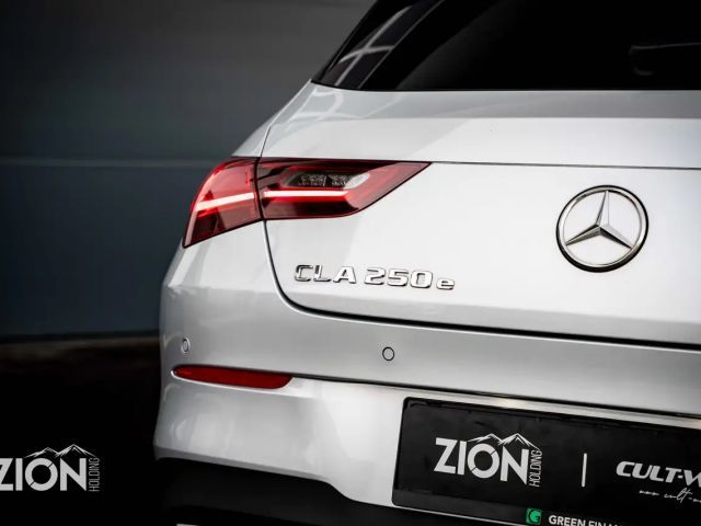 Mercedes-Benz CLA 250 CLA 250 e Coupé