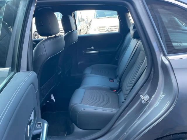 Mercedes-Benz B 200 B 200 d Progressive