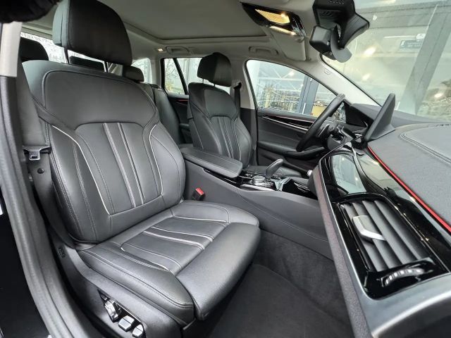 BMW 530 530i Luxury Line Touring xDrive