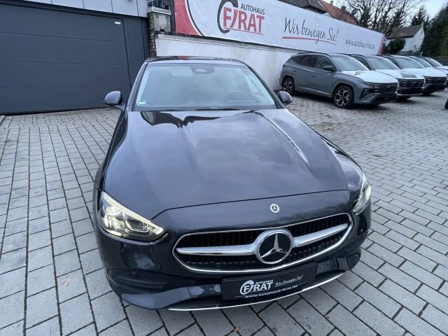 Mercedes-Benz C 200 Sedan