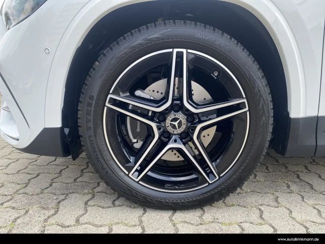 Mercedes-Benz GLA 180 AMG Line