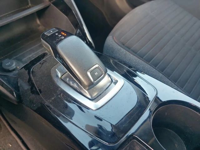 Peugeot 2008 Active Pack EAT8