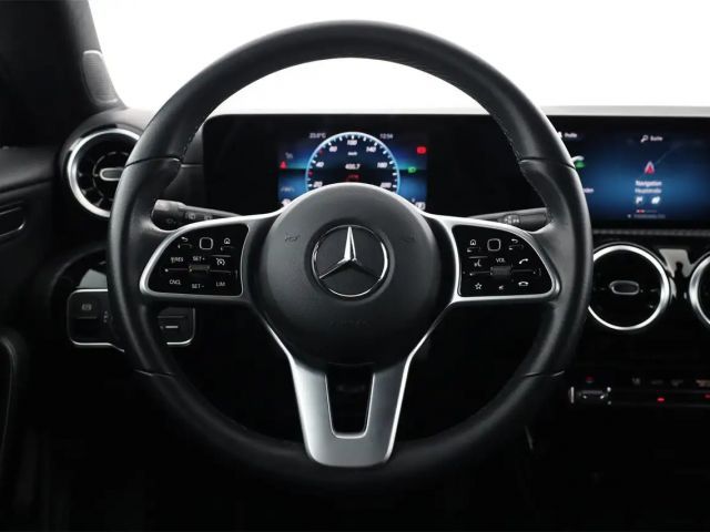 Mercedes-Benz CLA 200 CLA 200 d Shooting Brake