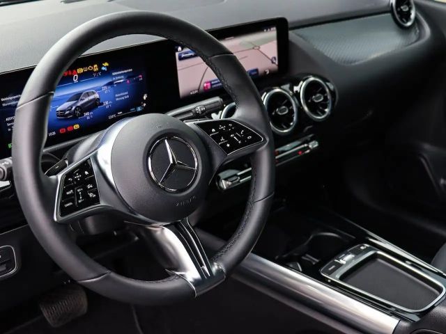 Mercedes-Benz B 180 Progressive Sedan