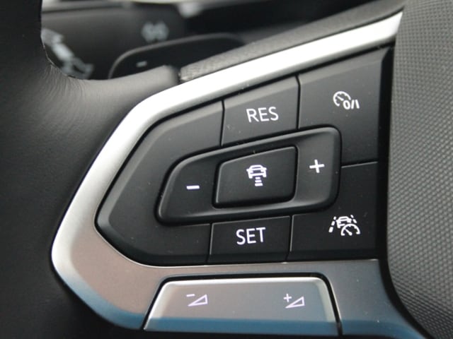 Volkswagen T-Roc 1.5 TSI DSG R-Line