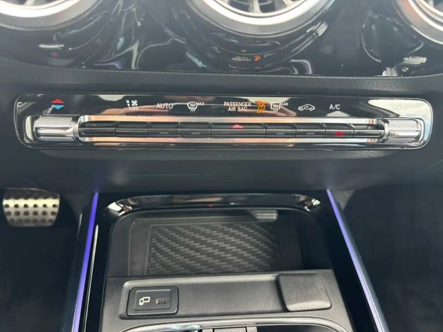 Mercedes-Benz GLA 200 AMG Line