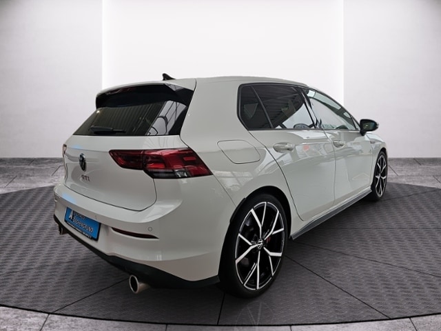 Volkswagen Golf 2.0 TSI DSG