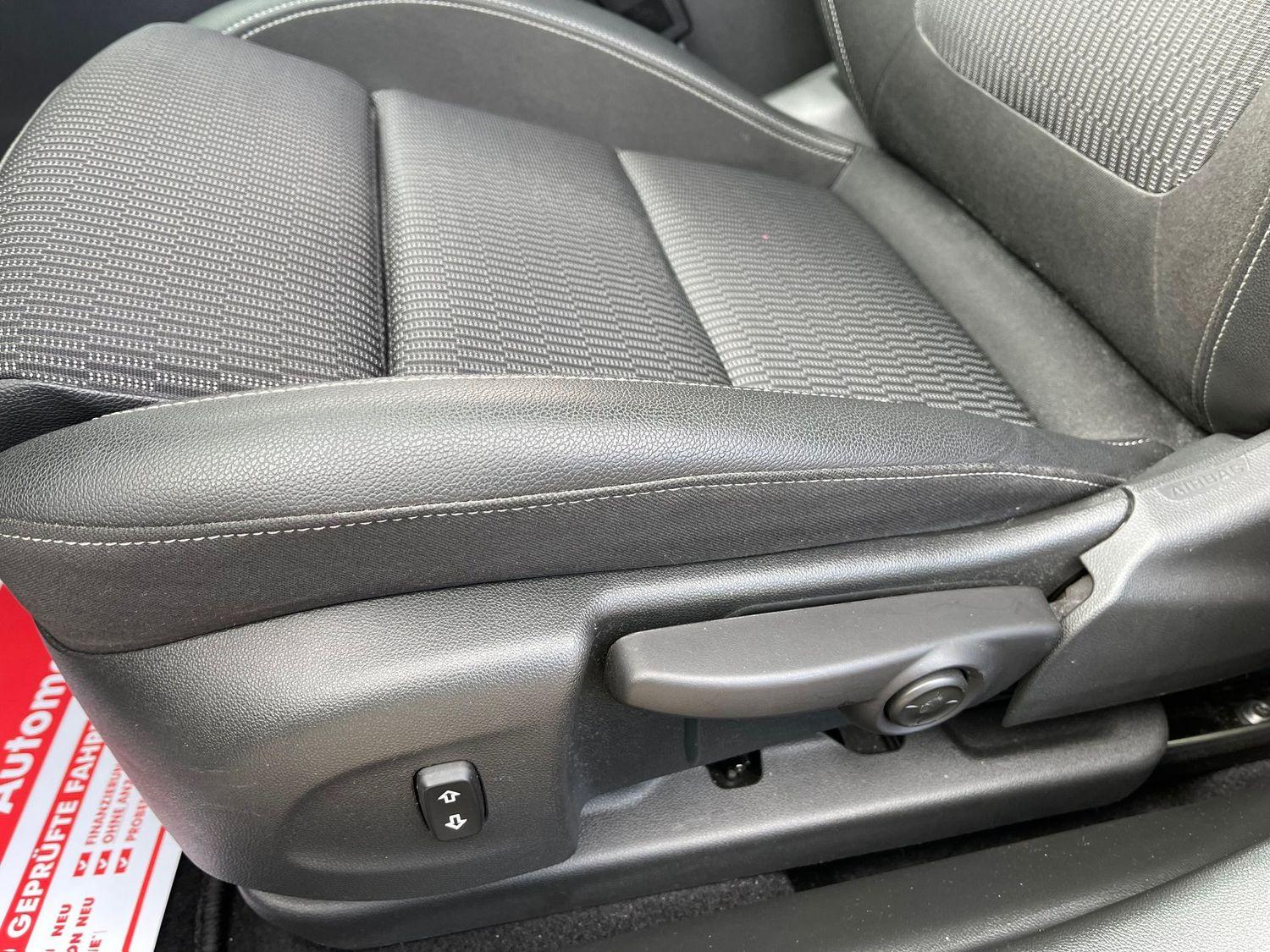 Opel Insignia Business Elegance