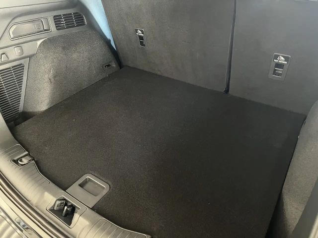 Ford Kuga Hybrid ST Line X