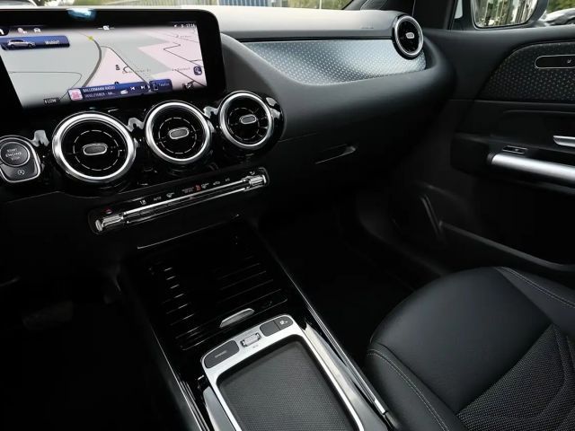 Mercedes-Benz B 200 DISTRONIC+TOTWINKEL+360°+MBUX+LED+17 ZOLL