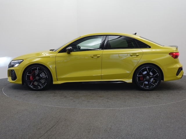 Audi RS3 Quattro S-Tronic Sedan