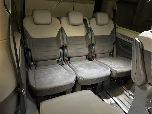 Volkswagen Multivan Lang Style T7