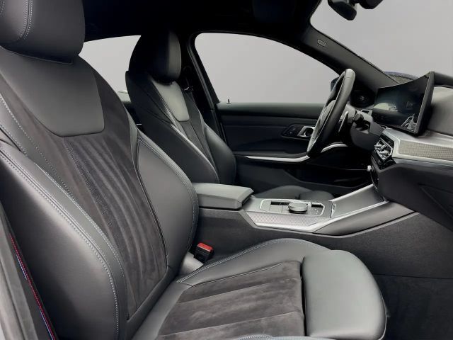 BMW 330 330i M-Sport Sedan xDrive