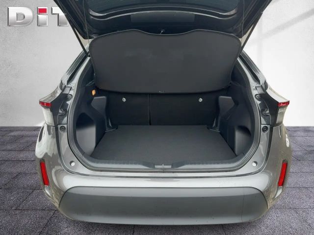 Toyota Yaris Cross Team D