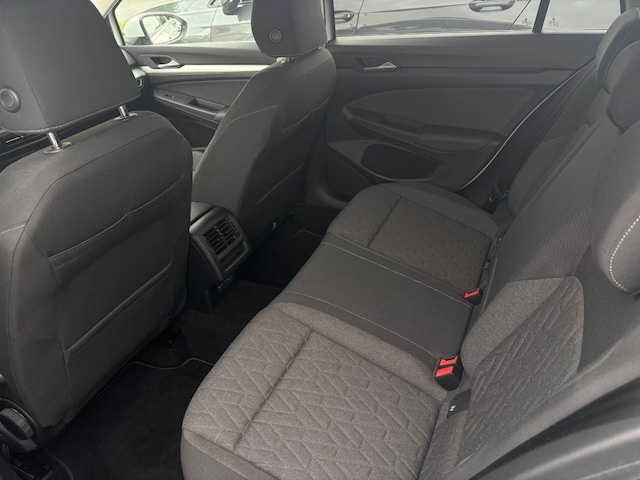 Volkswagen Golf 1.5 eTSI Variant