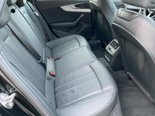 Audi A4 35 TFSI Avant S-Tronic