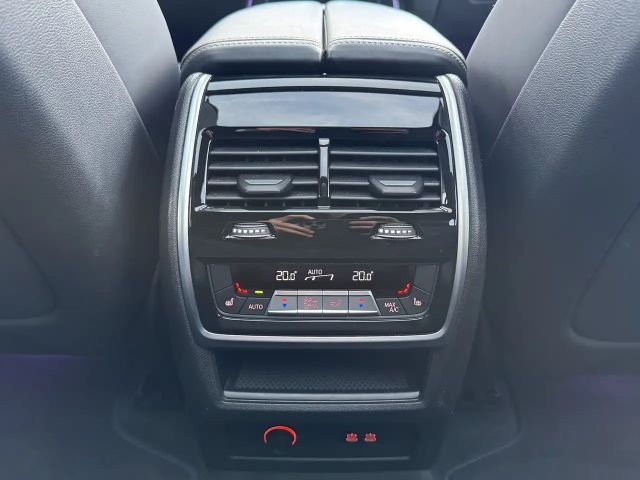 BMW X7 60i AHK PANO-SKY Massage StHzg h&k Sitzklima