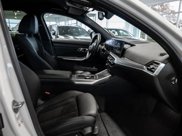 BMW 330 330e M-Sport Touring