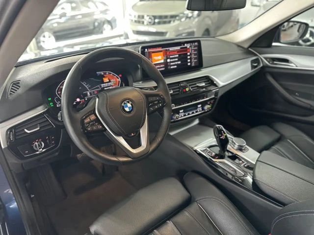 BMW 520 520d Business Line Sedan