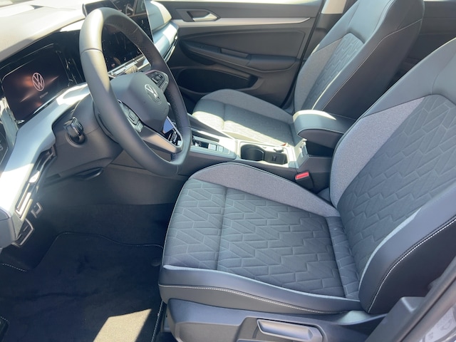 Volkswagen Golf 1.5 eTSI DSG