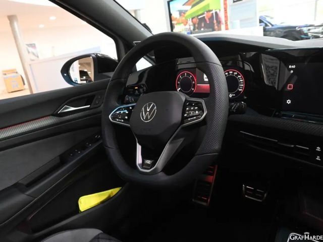 Volkswagen Golf 2.0 TDI Golf VIII R-Line