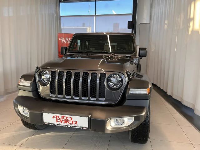 Jeep Wrangler Sahara