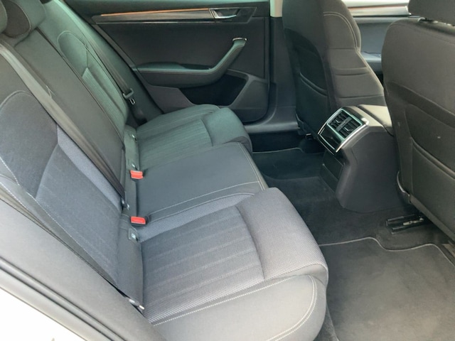 Skoda Superb 2.0 TDI Combi Style Style