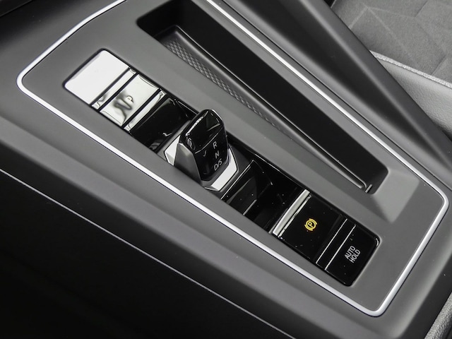 Volkswagen Golf 1.5 eTSI DSG Golf VIII