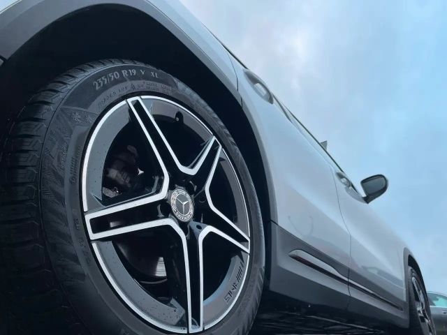 Mercedes-Benz GLA 200 AMG Line