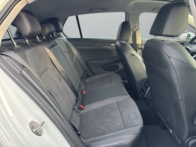 Volkswagen Golf DSG Style eHybrid