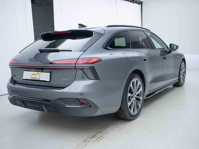 Audi A6 Avant Quattro S-Tronic