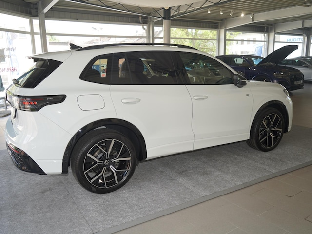 Volkswagen Tiguan DSG R-Line Style