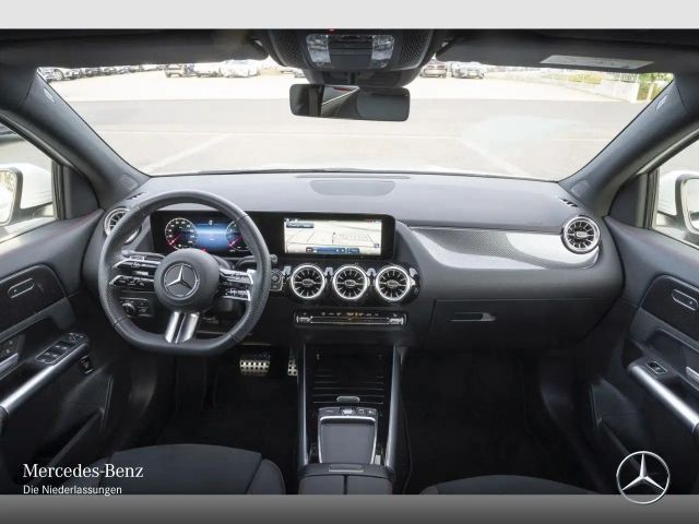 Mercedes-Benz GLA 180 AMG Line