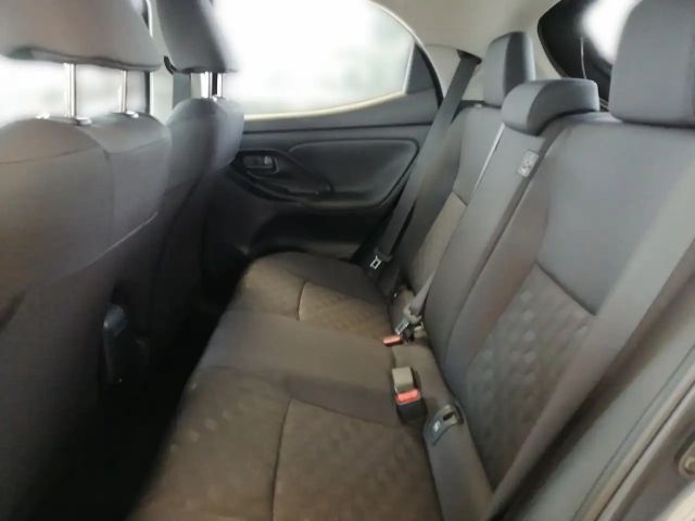 Mazda 2 HYBRID CENTRE-LINE RED WEEK