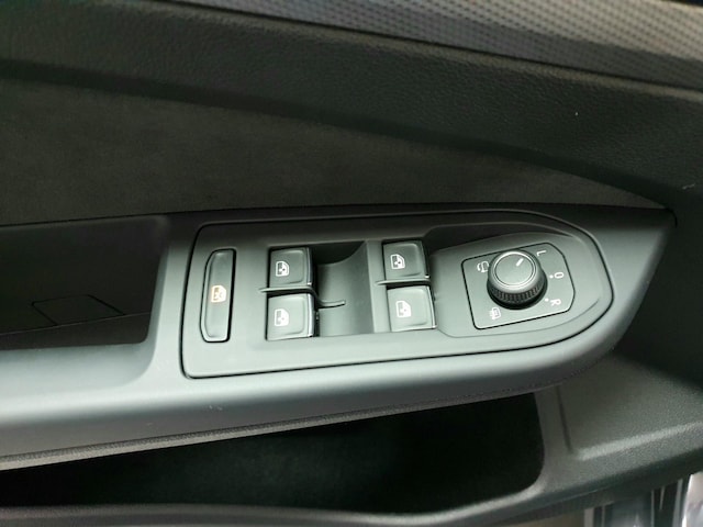 Volkswagen Golf 1.5 eTSI DSG Style