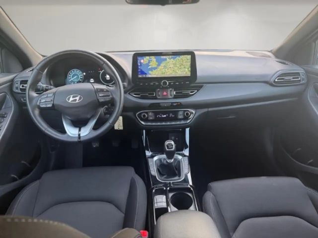 Hyundai i30 Advantage Hybrid T-GDi