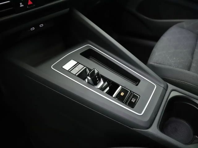 Volkswagen Golf DSG Life Variant