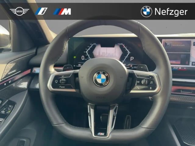 BMW 520 520d M-Sport Sedan