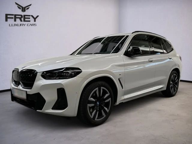 BMW X3 i/ M-Paket / Black Pack / PANO / AHK