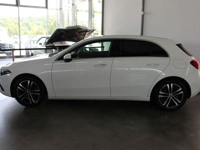Mercedes-Benz A 200 Progressive
