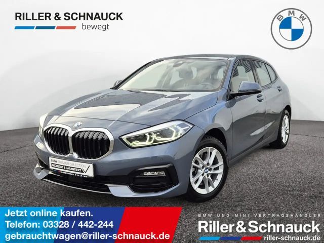 BMW 118 118i Sedan Sport Line