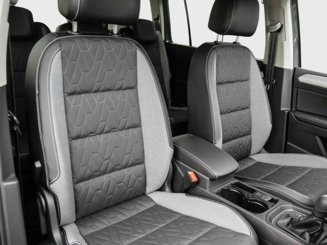 Volkswagen Touran 2.0 TDI DSG IQ.Drive