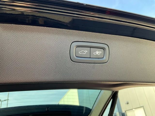 Volvo XC90 AWD Dark Plus Recharge