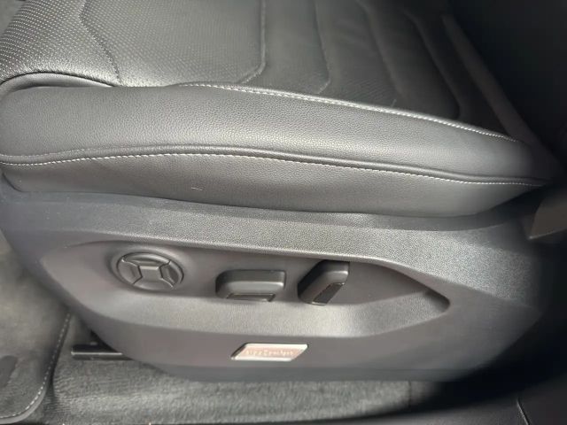 Volkswagen Touareg 3.0 V6 TDI R-Line Style