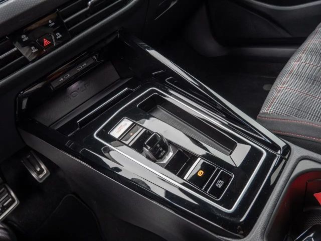 Volkswagen Golf 2.0 TSI DSG GTI