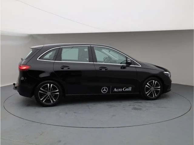 Mercedes-Benz B 200 Progressive Sedan