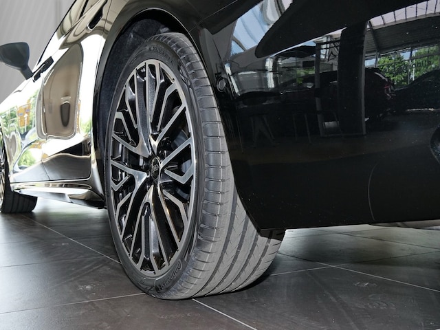 Audi A6 Avant Quattro S-Tronic