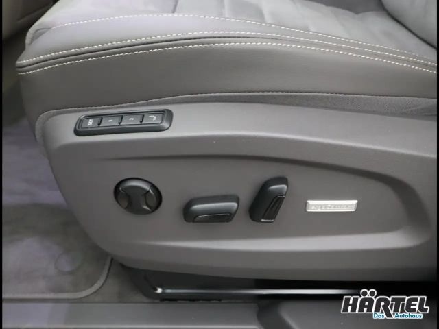 Volkswagen Multivan 2.0 TDI DSG Style T7