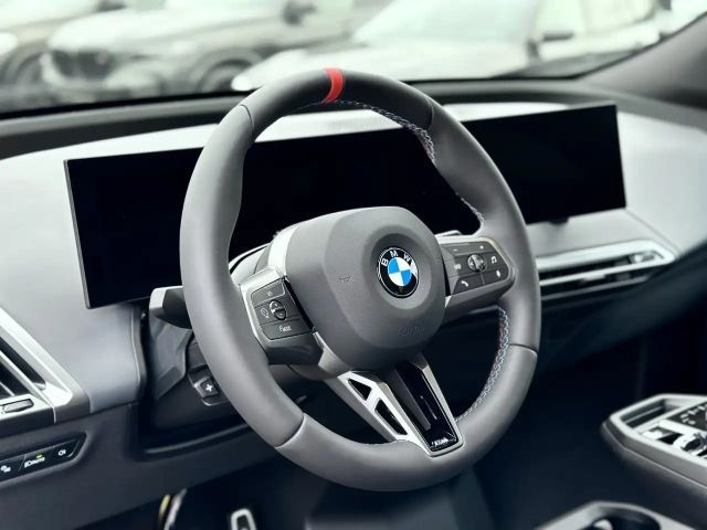 BMW iX M70 xDrive